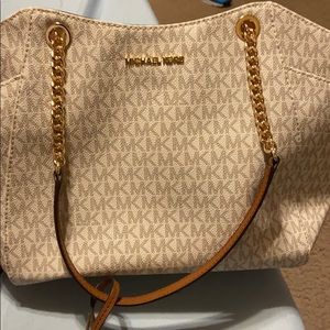 Selling my MK bag
